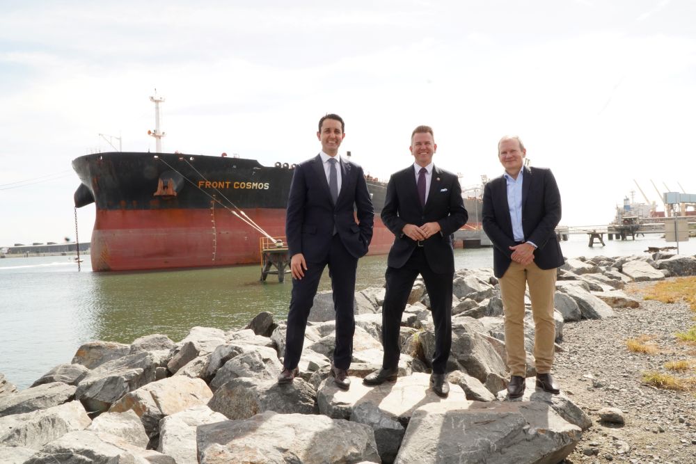 The Premier and Deputy Premier visit a government owned site in Brisbane that will be unlocked for fuel storage and refining as part of the Queensland Fuel Security Plan.