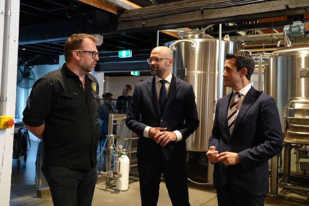 The Premier and Treasurer are calling on energy retailers to pass on full savings from the Australian Energy Regulator&rsquo;s final Default Market Offer (DMO) to every South East Queensland household and business.