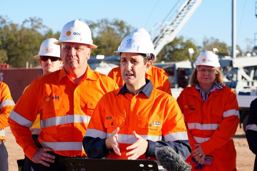 Premier and Minister for Natural Resources and Mines visit the Taroom Trough, unlocking Australia&rsquo;s first oil field in 50 years for future fuel security.